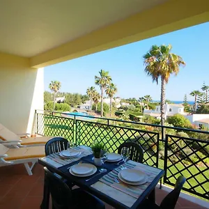 apartamento-praia-da-coelha.hotelaalgarve.com/